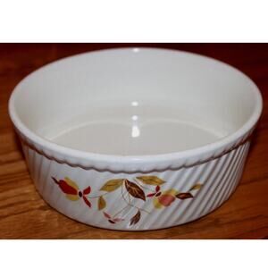 Hall Autumn Leaf 6” Round 2 Pint French Baker Gold Rim MCM Cottagecore Ridged